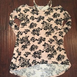 Boutique medium Floral cold shoulder tunic